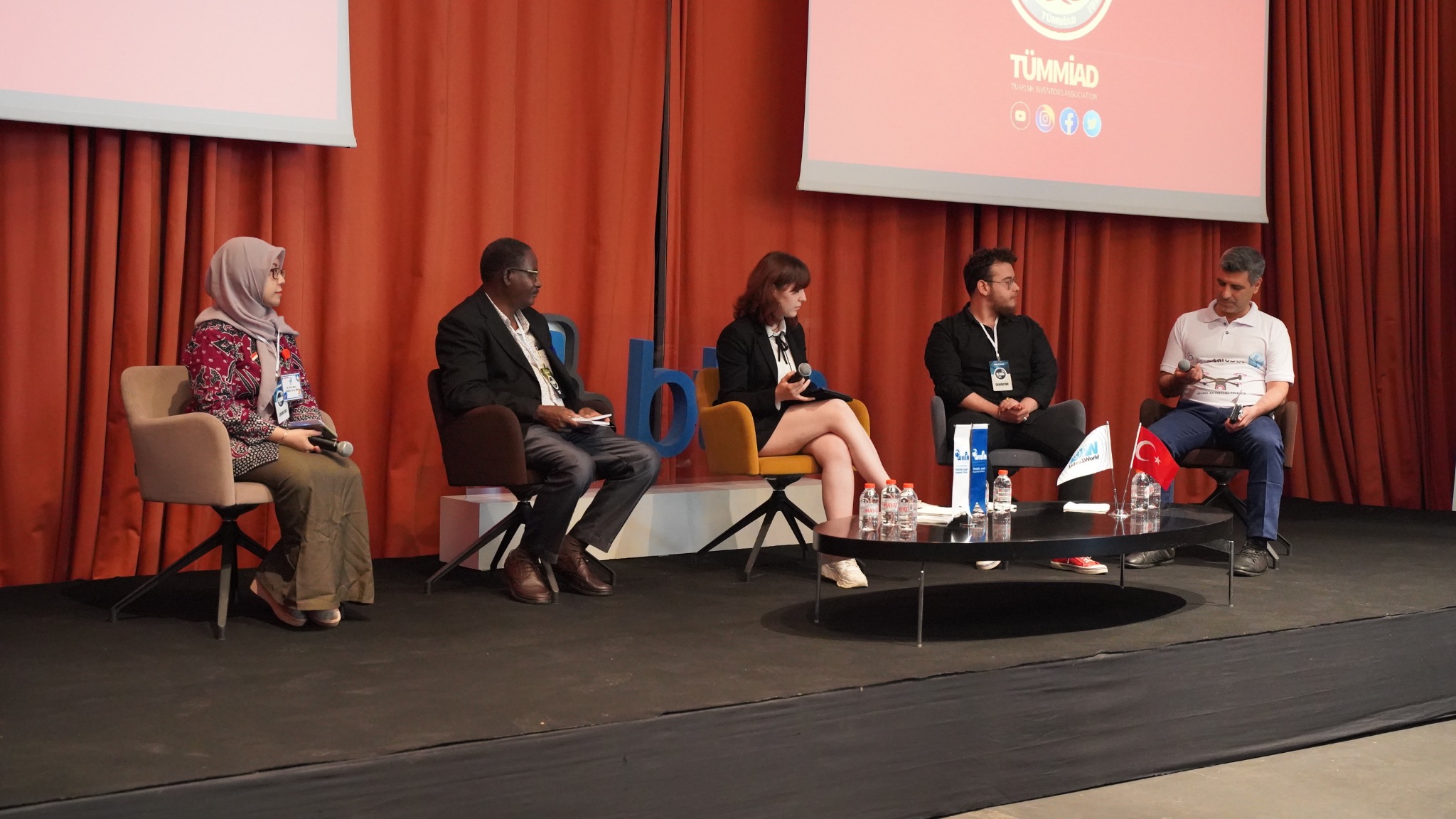 International speakers at a TÜMMİAD event panel